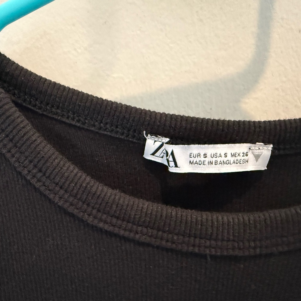 Set of 2 - Zara High Neck Tank Tops - Picture 3 of 7
